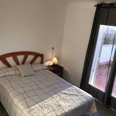 Espectaculares Vistas Al Mar Atico Y 3 דירה Llança